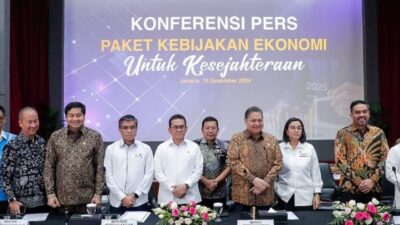 Menaker Yassierli Umumkan Tiga Paket Kebijakan Ekonomi untuk Dukung Ketenagakerjaan