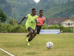 Talenta Sepak Bola Papua Tengah Terbengkalai, Kinerja dan Rangkap Jabatan PSSI Dipertanyakan