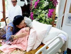 Istri Kapolri Legendaris Jenderal Hoegeng Wafat, Megawati Tuturkan Kisah-Kisah Mengharukan
