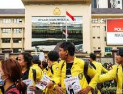 Massa BEM UI Geruduk Mabes Polri, Tuntut Keadilan bagi Siswa MTsN di Maluku