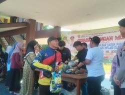 Warga Padati Gerakan Pangan Murah Sekadau Demi Beli Sembako Premium