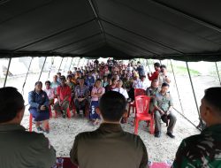 Pastikan Penanganan Darurat Gempa Sulawesi Tengah Berjalan Optimal, Kepala BNPB Serahkan Bantuan di Sigi dan Tempat Ibadah Sementara