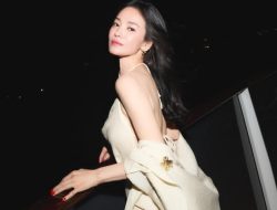 Song Hye Kyo Bikin Heboh di Paris, Penampilan Gaun Terbuka Ini Jadi Sorotan