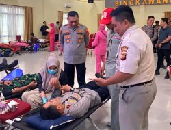 Sambut Hari Bhayangkara Ke-80 Polres Singkawang Gelar Aksi Donor Darah Bersama TNI