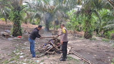Polsek Belitang Hilir Bongkar Arena Sabung Ayam di Sekadau Usai Terima Laporan Warga