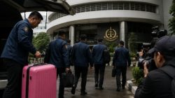 Misteri Koper Pink dalam Kunjungan Penyidik Polri ke Gedung Bundar Kejagung