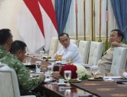 Prabowo Kumpulkan Pimpinan TNI di Istana