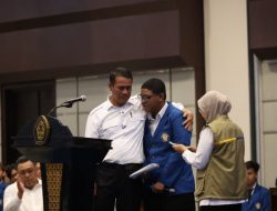Dengar Curhat Mahasiswa UNDIP Asal Alor, Mentan Amran Langsung Perintahkan Bulog Kirim Beras Murah