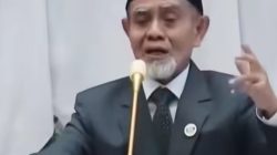 Pimpinan Gontor Singgung Fenomena “Cari Muka hingga Cari Ijazah” di Depan Prabowo
