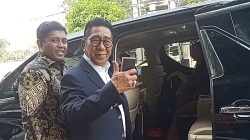 Penasihat Hukum Prof Dr Henry Yosodiningrat ditemui di Pengadilan Negeri Tanjungkarang, Bandarlampung, Lampung, memberikan konfirmasi terkait pelaksanaan eksekusi kliennya, Putri Linni Febrina Harahap. (FAKTANASIONAL/ADAM).
