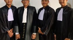 Praktisi Hukum Lampung dari BE-i Law Firm, Yunizar Akbar (dua dari kiri). (FAKTANASIONAL/HO).