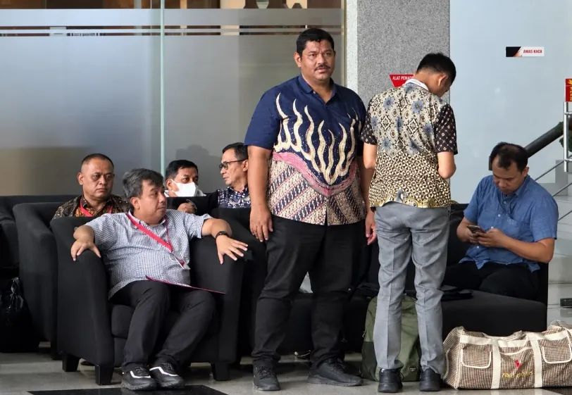 KPK Periksa Sestama BNPB Rustian Bersama 7 Saksi dalam Pengembangan OTT Korupsi Rp3,3 Miliar