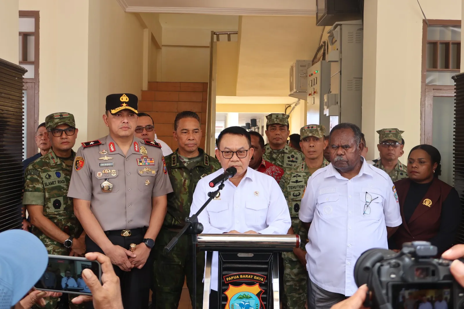 Menko Polkam Apresiasi Langkah Polda Papua Barat Daya bersama TNI dan Pemda Dalam Pemulihan Keamanan Berbasis Humanity Approach