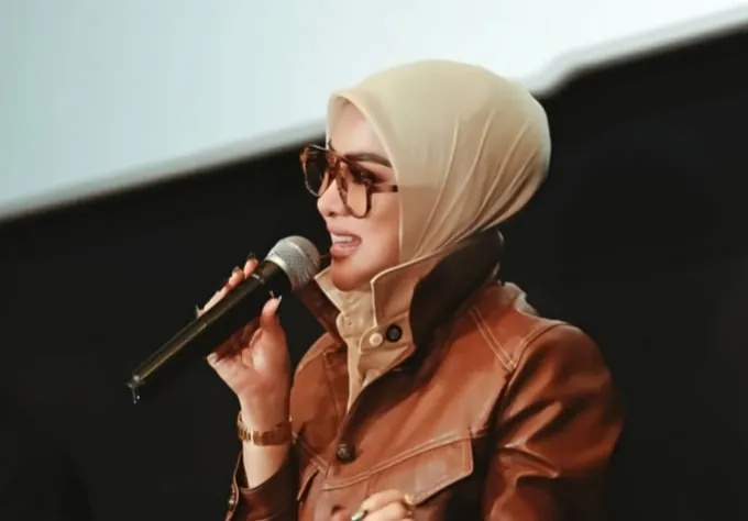 Syahrini Ungkap Cara Meminta Restu Suami untuk Comeback, Keluarga Tetap Prioritas