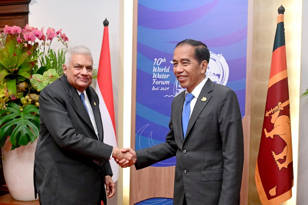 Jokowi Bertemu Presiden Sri Lanka di Bali, Bahas Masalah Ini