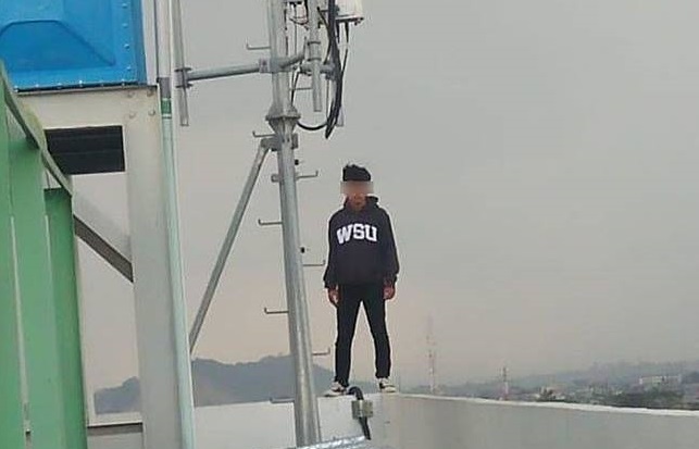 Hendak Bunuh Diri, Pelajar Nekat Lompat dari Lantai Tiga di Sekolahnya