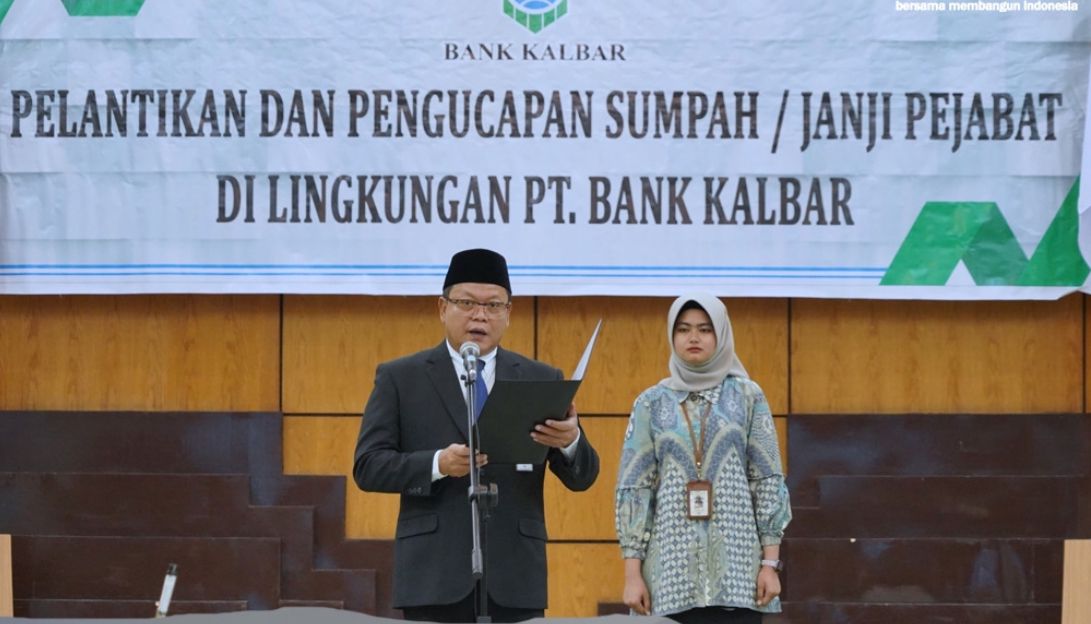 Tingkatkan Kinerja, Dirut Bank Kalbar Lantik 27 Pejabat