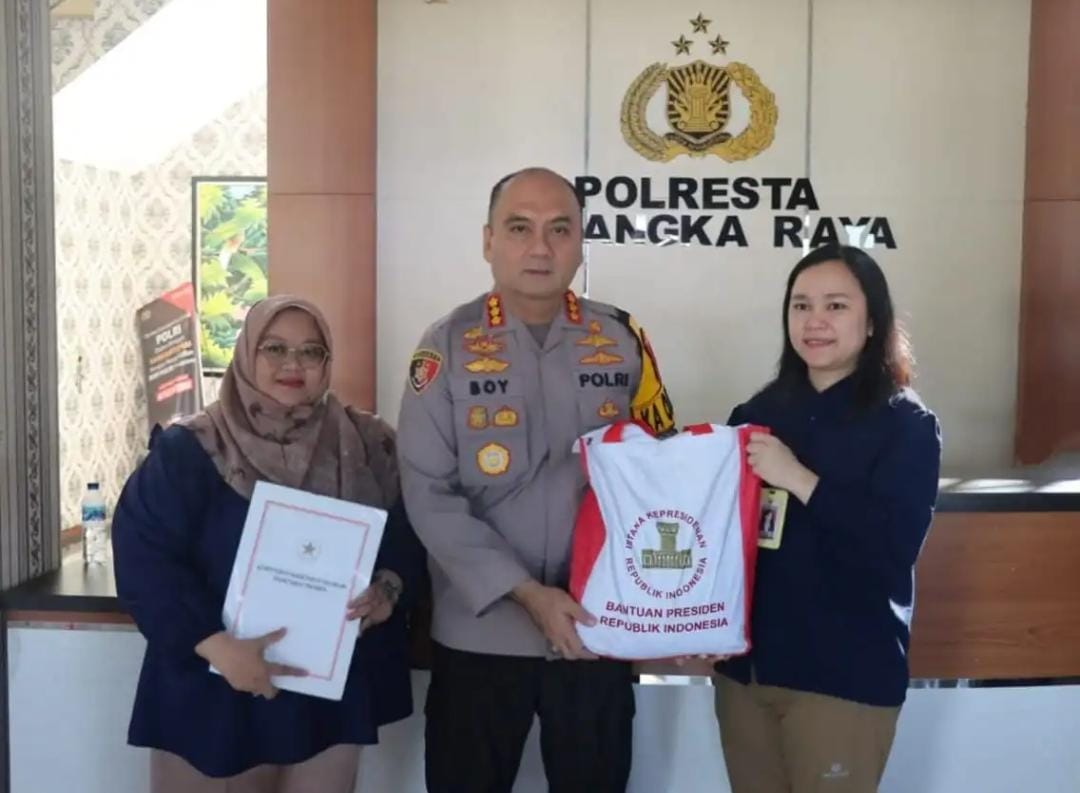 Polresta Palangka Raya Distribusikan Ribuan Paket Sembako dari Jokowi