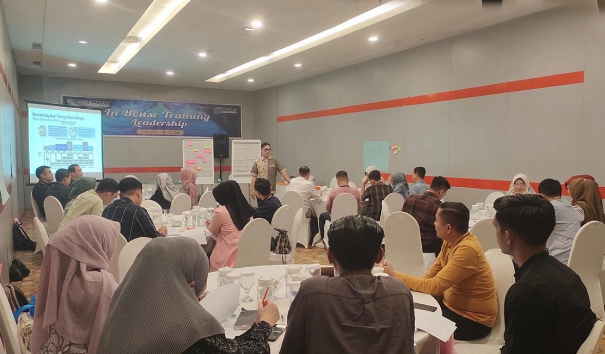 Bank Kalbar Selenggarakan Pelatihan Kepemimpinan untuk Karyawan