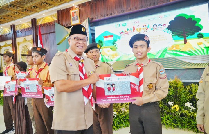 Di Hari Pramuka, Bank Kalbar Membuka Rekening SimPel untuk Adik-adik Pramuka