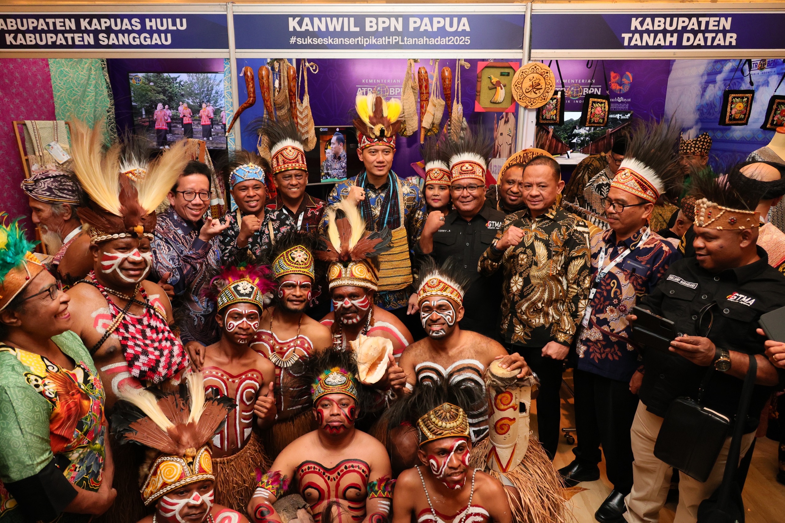Resmikan Ekshibisi Tanah Ulayat, Menteri AHY Harap Satukan Visi Sukseskan Pendaftaran Tanah Ulayat di Indonesia dan ASEAN