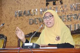 Minta Pemerintah Atasi Badai PHK, DPR: Alih-Alih Indonesia Emas, Jadinya Indonesia Cemas!