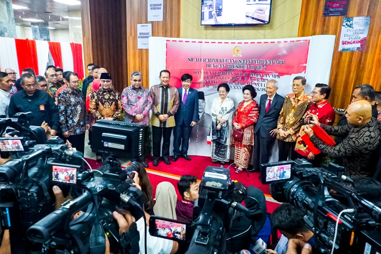 Negara Bersihkan Tuduhan dan Stigma Negatif Terhadap Presiden Soekarno