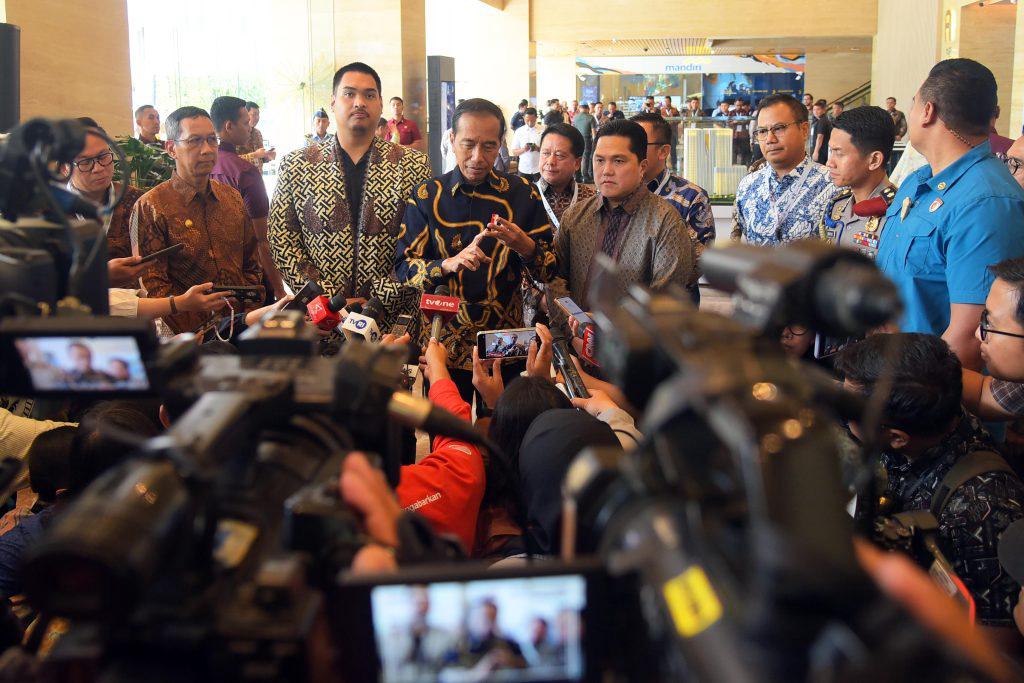 Polemik Kepengurusan Kadin, Jokowi: Selesaikan Baik-baik Jangan Bola Panasnya Disorong ke Saya
