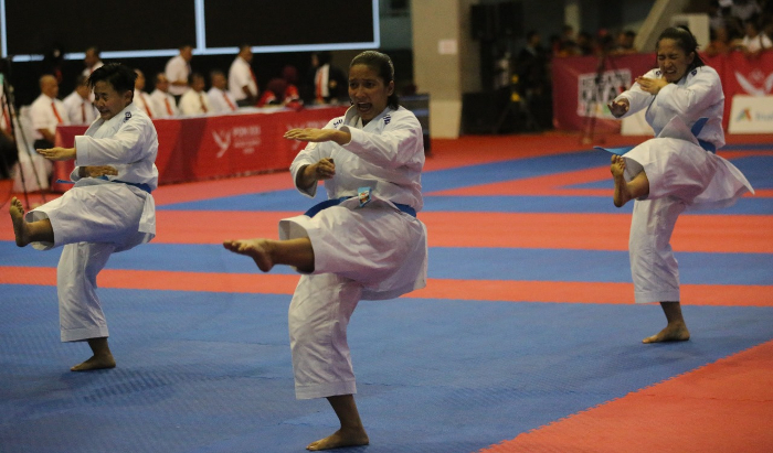 Kalahkan Karateka Sulsel, DKI Jakarta Raih Emas Lewat Nomor Kata Beregu Putri