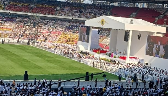 Situasi Aman Terkendali, Peserta Misa Akbar Paus Fransiskus Padati Stadion GBK