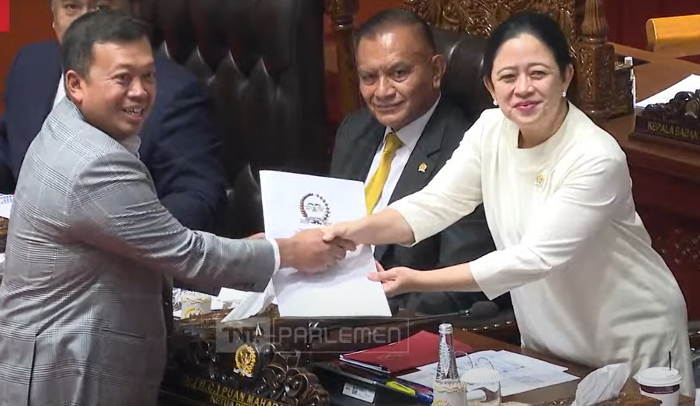 Pansus Haji Bacakan Lima Rekomendasi di Sidang Paripurna Terakhir DPR RI Periode 2019-2024
