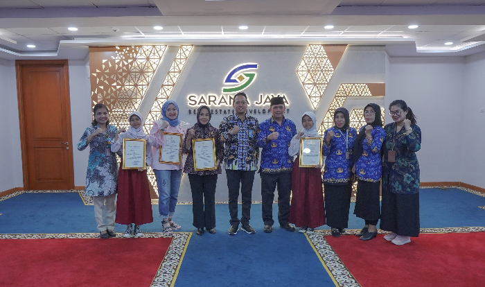 Bermanfaat untuk Jalur Prestasi, Sarana Jaya Serahkan Sertifikat Pemenang Lomba Tari Cipta Kreasi Betawi 2024