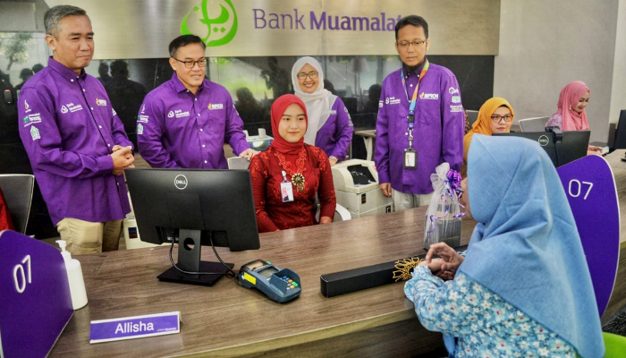 Rayakan HPN, Direksi Bank Muamalat Beri Kejutan Nasabah dan Perkenalkan Layanan Terbaru Digital