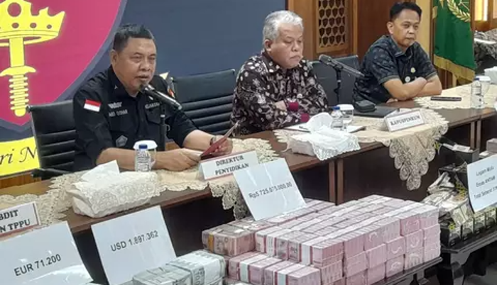 Kasus Vonis Bebas Ronald Tannur, Kejagung Sita Uang Rp 920 Miliar serta 51 Kg Emas dari Tersangka  ZR