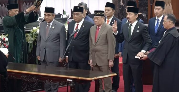 Pimpinan MPR 2024-2029 Resmi Dilantik, Begini Isi Sumpahnya