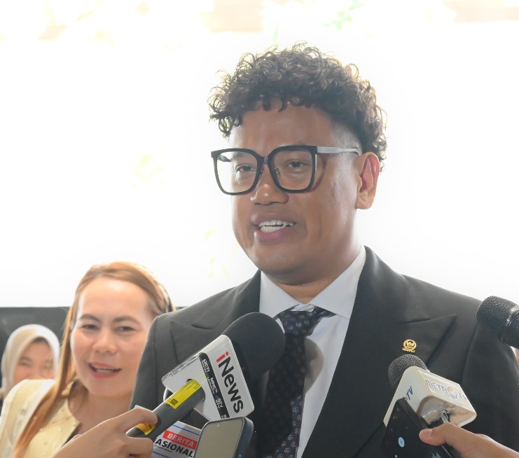 Uya Kuya Kecewa Berat: Ditusuk dari Belakang oleh Teman Sendiri Saat Dihujat