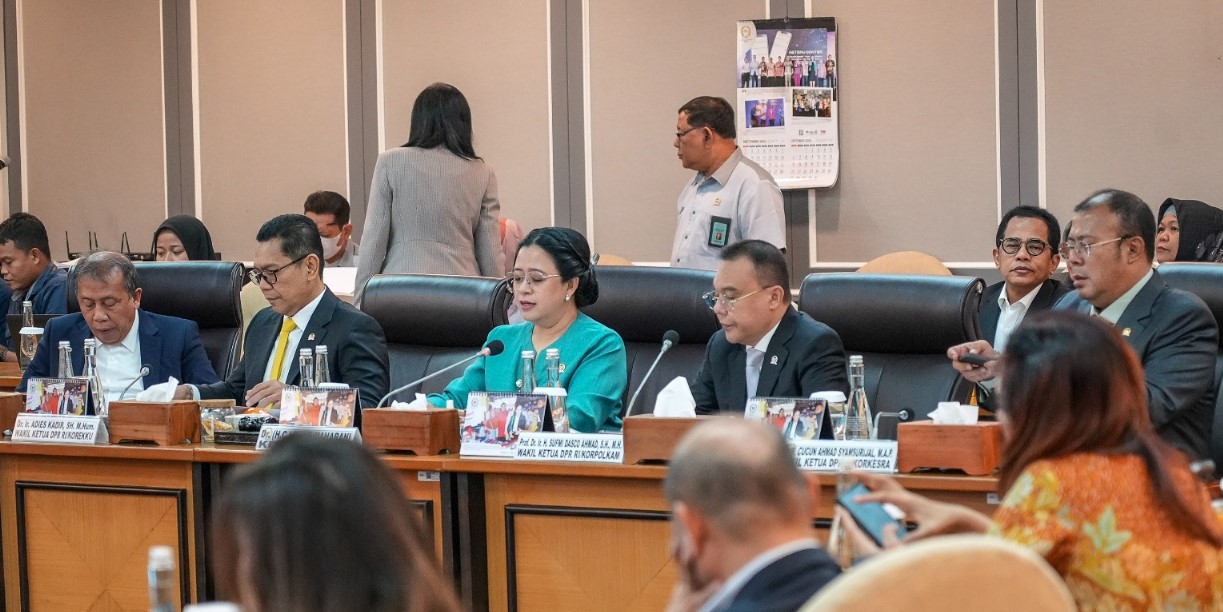 Puan Pimpin Rapat Rapat Paripurna Penetapan Mitra Kerja 13 Komisi di DPR