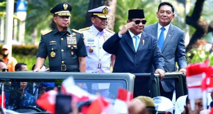 Presiden Prabowo Subianto Hadiri Upacara Penerimaan dan Penyerahan Memorandum Menteri Pertahanan RI