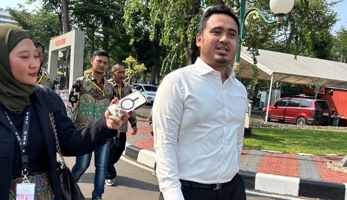 Legislator Muda Jamaludin Malik ungkap Alasannya Gunakan Kostum Ultraman Saat Pelantikan dan Kampanye