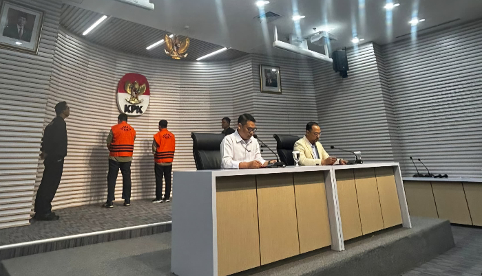 KPK Tahan 2 Tersangka Terkait Kasus Pengadaan APD