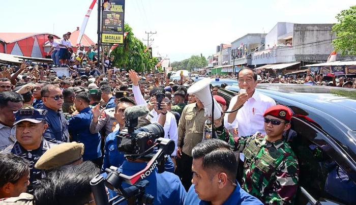 Disambut Hangat, Presiden Jokowi Apresiasi Pesona Alam dan Keramahan Warga Kabupaten Alor