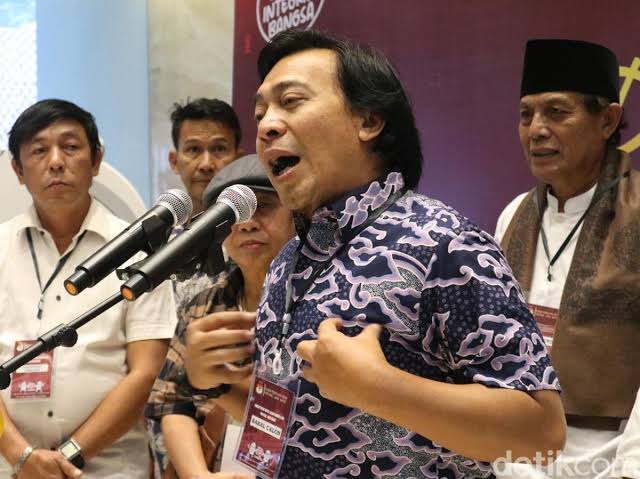 Komeng di Padang: Aksi Nyata Anggota DPD Hibur Korban Banjir Bandang