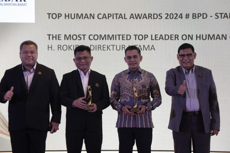 Dianugerahi Top Human Capital Awards 2024, Bank Kalbar Raih Penghargaan Kategori Bintang 4
