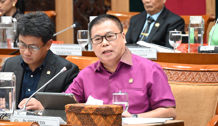 Kurikulum Tak Perlu Diganti, Anggarannya Alihkan untuk Tingkatkan Sarana Pendidikan dan Kesejahteraan Guru
