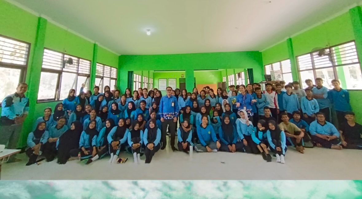 Bank Kalbar Bagikan Wawasan Budaya Kerja ke Generasi Z di SMKN 8 Pontianak