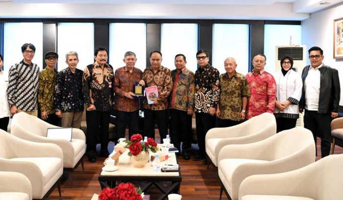 Cetak SDM Koperasi Unggul, Menkop Ingin IKOPIN University Jadi BLU