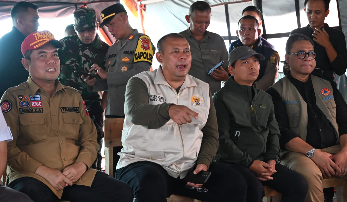 Pastikan Warga Terdampak Dapat Perhatian, Pimpinan DPR Kunjungi Lokasi Bencana Sukabumi