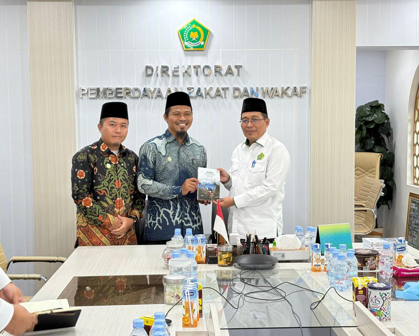 Laznas dan Badan Wakaf Dewan Dakwah Silaturrahim ke Kemenag RI, Bahas Penguatan Zakat dan Wakaf Produktif