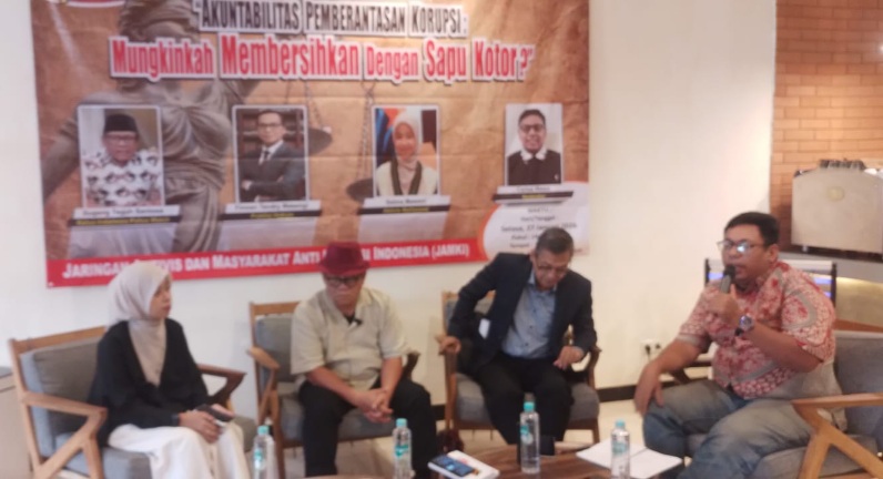Diskusi JAMKI, Firman Tendri Sebut Hukum di Indonesia Sedang Kacau