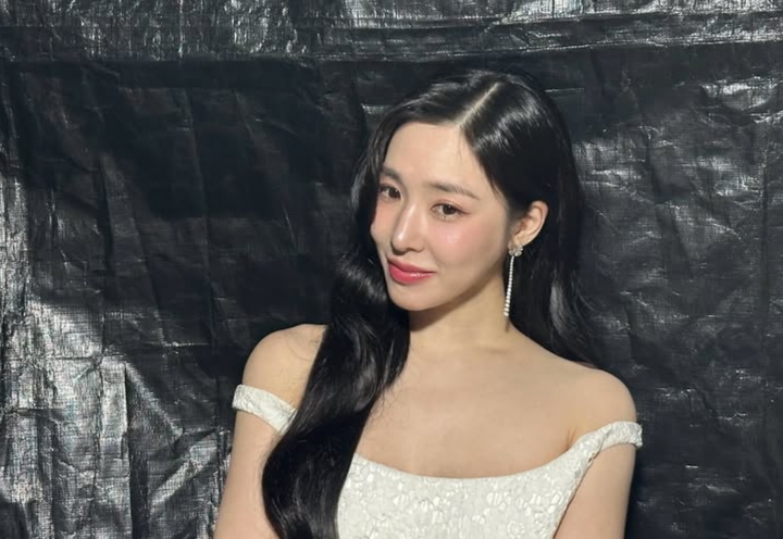 Penampilan Perdana Tiffany Young: Anggun dengan Cincin Penuh Makna
